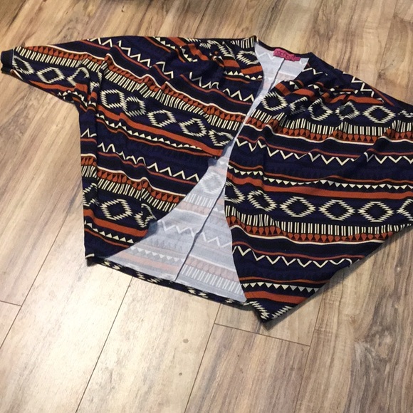 Gorgeous Southwestern Print Jacket. - Picture 8 of 9